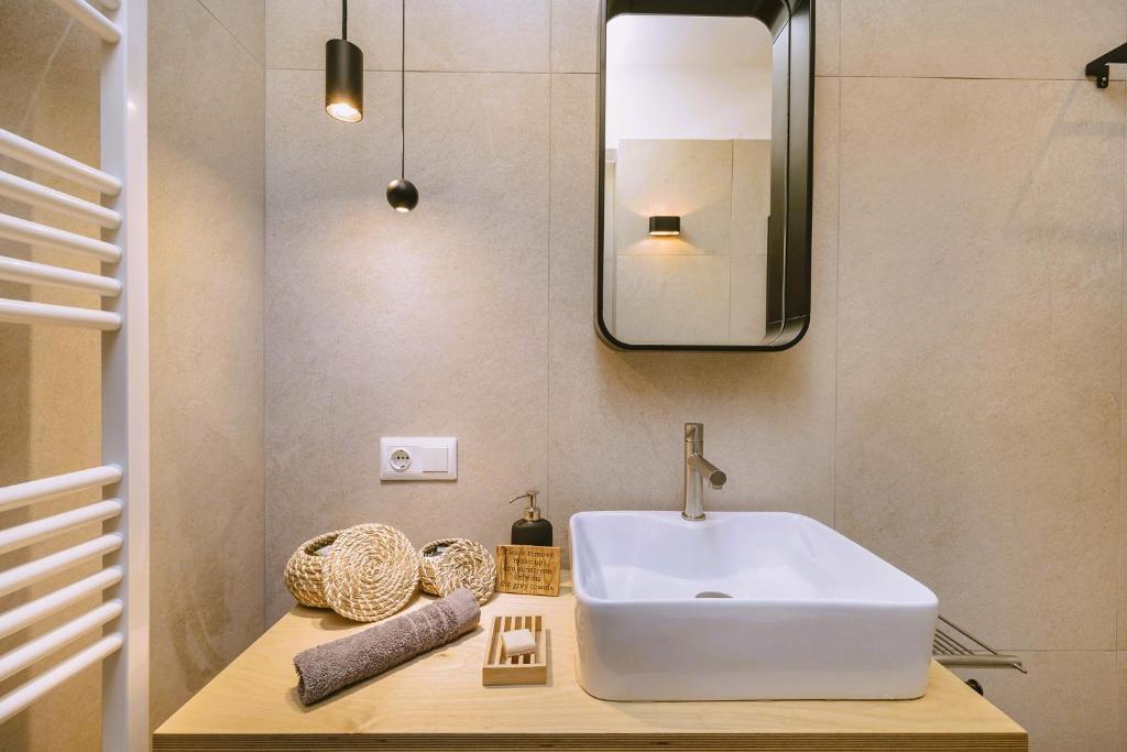 Bathroom vessel sink and mirror